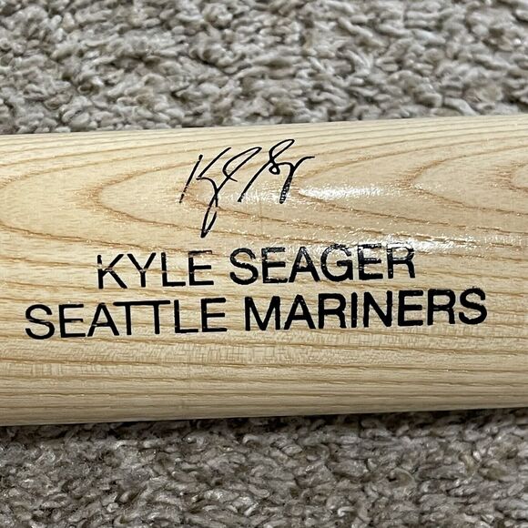 Kyle Seager Seattle Mariners Louisville Slugger Wood Baseball Bat 30" Autograph - Picture 2 of 6